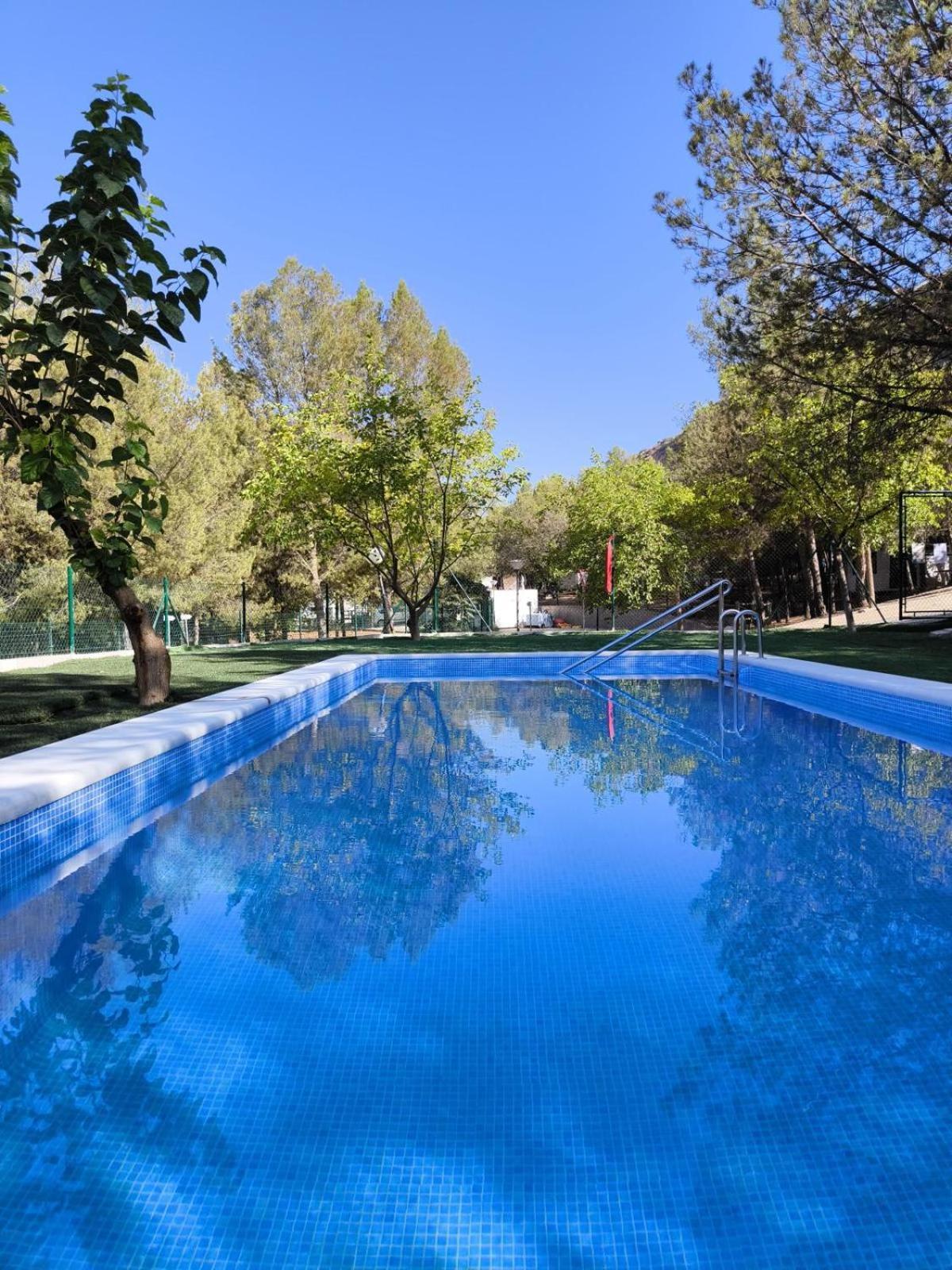 Centro De Ocio Alua Casa Rural Iznajar Lago De Andalucia Exterior photo